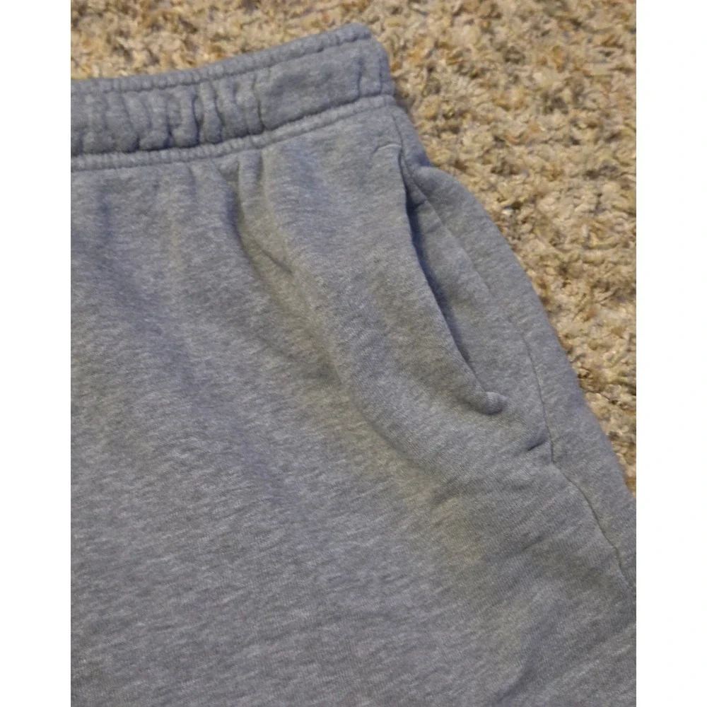 The North Face Elastic Waistband Athletic Shorts Men's Size Medium Gray